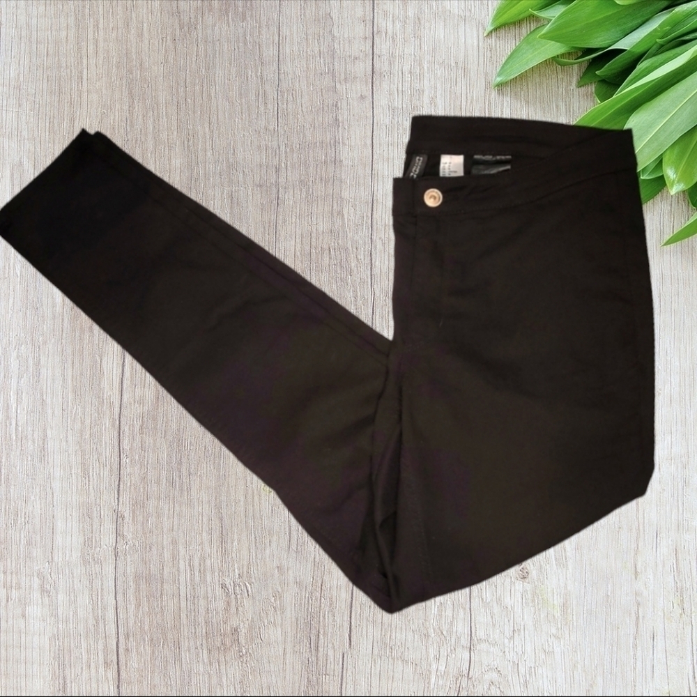H&M | Divided Super Skinny High Waist Black Pants size 10 - Picture 2 of 6